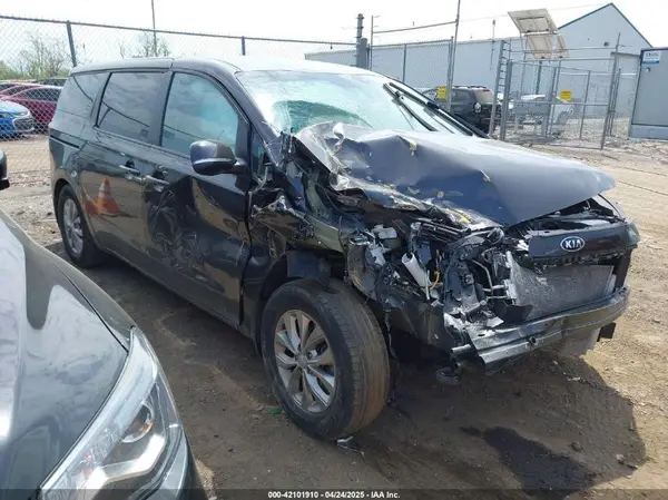 KNDMB5C11L6642869 2020 KIA SEDONA - Image 1