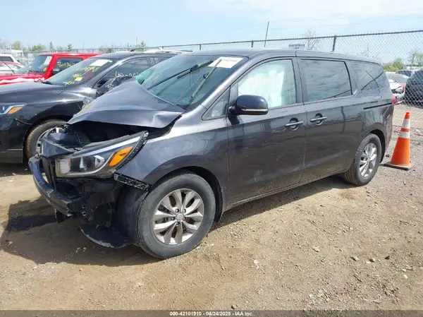 KNDMB5C11L6642869 2020 KIA SEDONA - Image 2