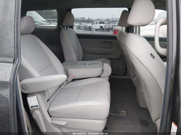 KNDMB5C11M6662962 2021 KIA SEDONA - Image 8