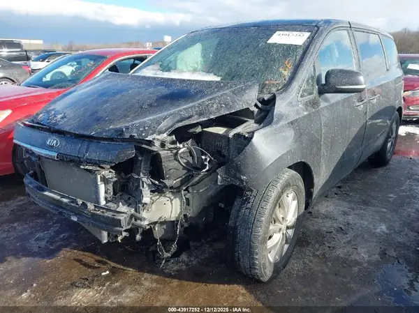 KNDMB5C11M6665232 2021 KIA SEDONA - Image 2