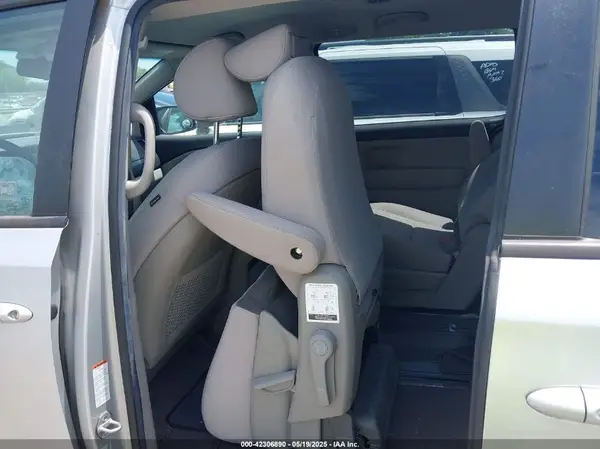 KNDMB5C11M6671676 2021 KIA SEDONA - Image 8