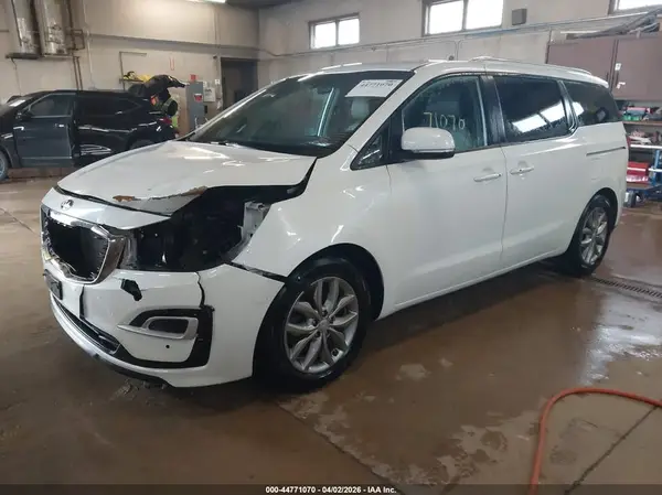KNDMB5C11M6674626 2021 KIA SEDONA - Image 2