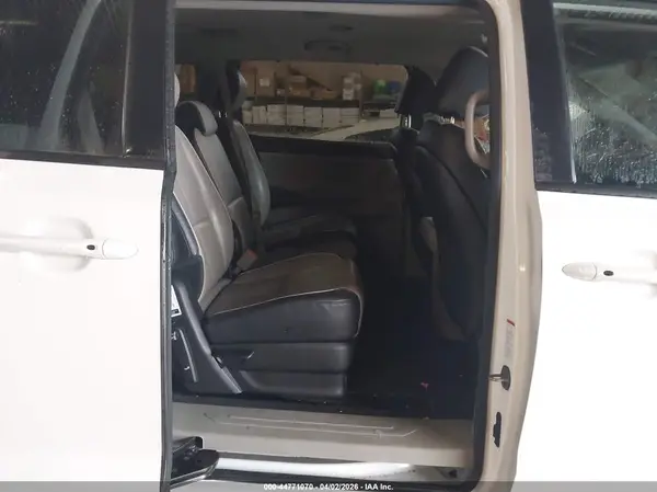 KNDMB5C11M6674626 2021 KIA SEDONA - Image 8