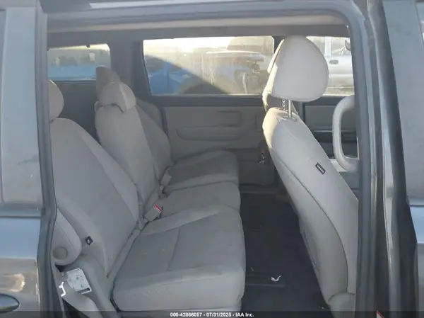KNDMB5C12G6084195 2016 KIA SEDONA - Image 8