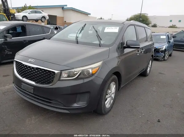 KNDMB5C12G6085024 2016 KIA SEDONA - Image 2