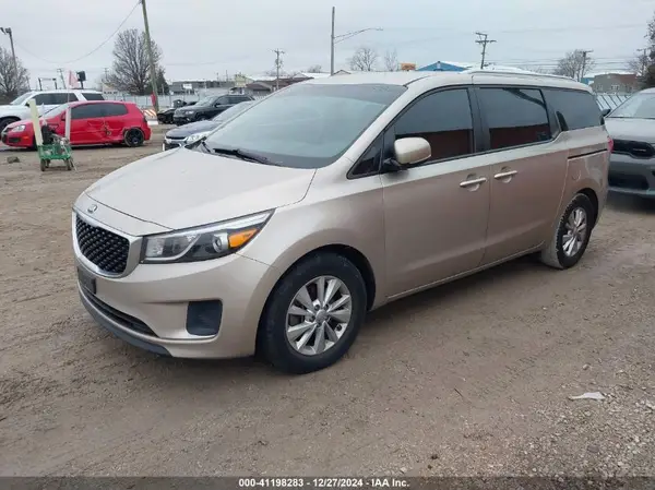 KNDMB5C12G6087128 2016 KIA SEDONA - Image 2