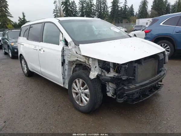 KNDMB5C12G6087307 2016 KIA SEDONA - Image 1