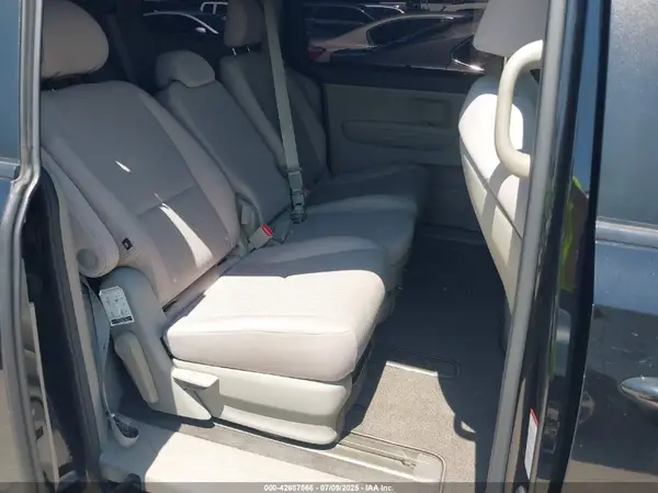 KNDMB5C12G6090398 2016 KIA SEDONA - Image 8
