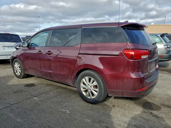 KNDMB5C12G6095276 2016 KIA SEDONA - Image 2