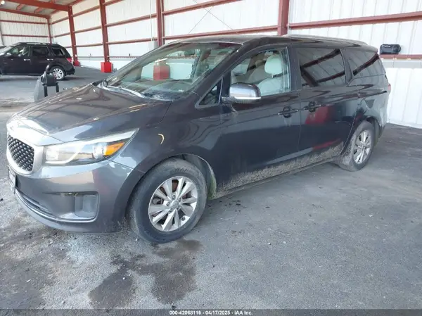 KNDMB5C12G6095407 2016 KIA SEDONA - Image 2