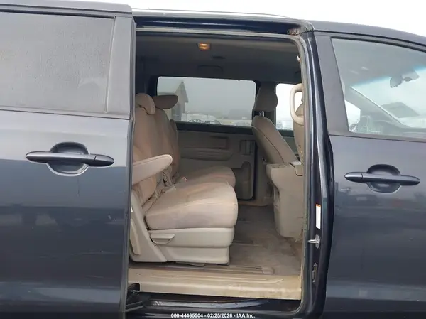 KNDMB5C12G6096539 2016 KIA SEDONA - Image 8