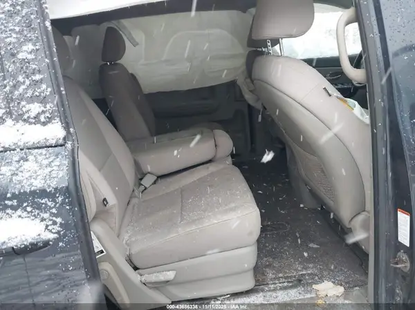 KNDMB5C12G6111007 2016 KIA SEDONA - Image 8