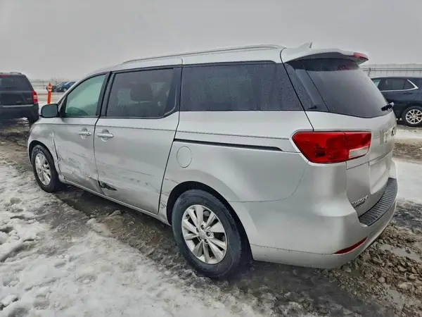 KNDMB5C12G6112304 2016 KIA SEDONA - Image 2