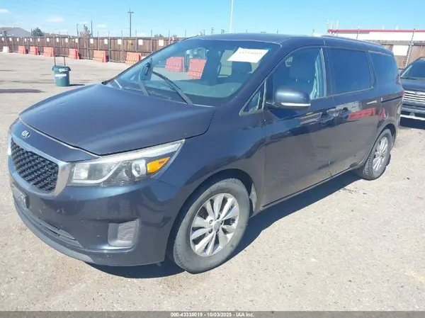 KNDMB5C12G6121343 2016 KIA SEDONA - Image 2