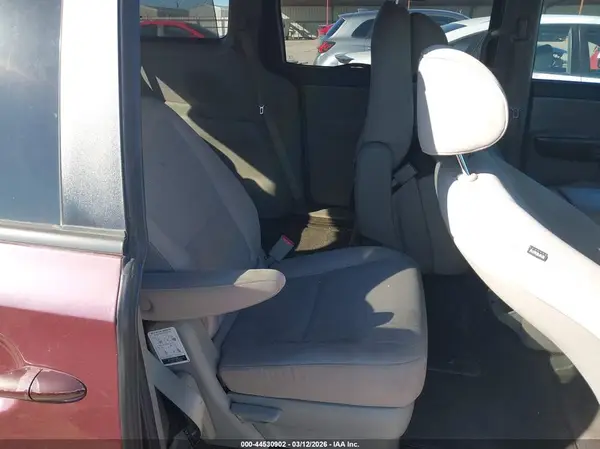 KNDMB5C12G6128759 2016 KIA SEDONA - Image 8