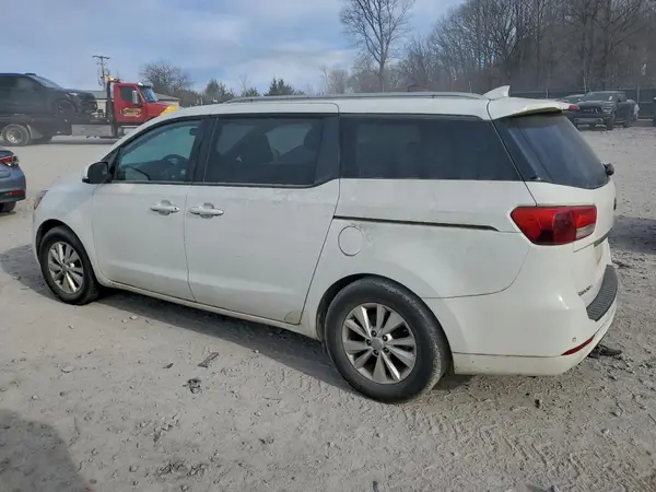 KNDMB5C12G6131600 2016 KIA SEDONA - Image 2