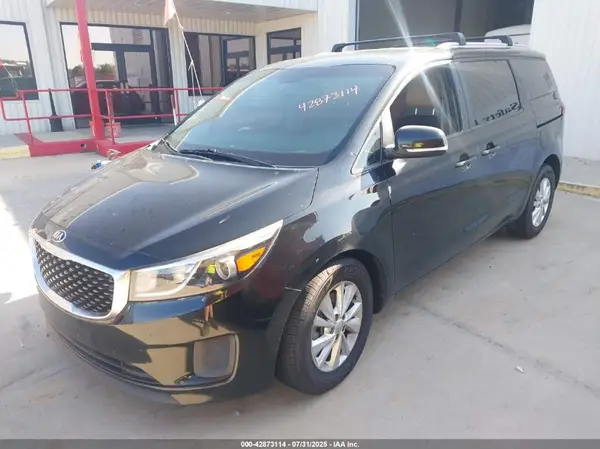 KNDMB5C12G6144749 2016 KIA SEDONA - Image 2