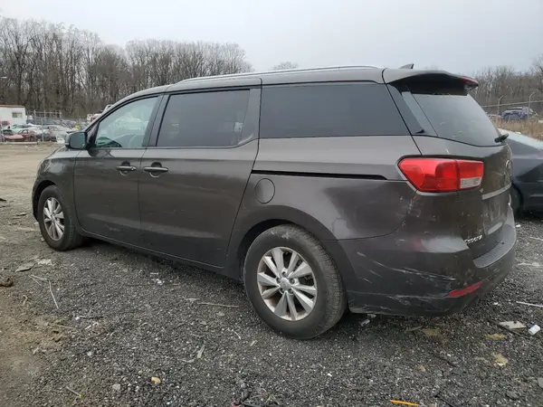 KNDMB5C12G6146551 2016 KIA SEDONA - Image 2