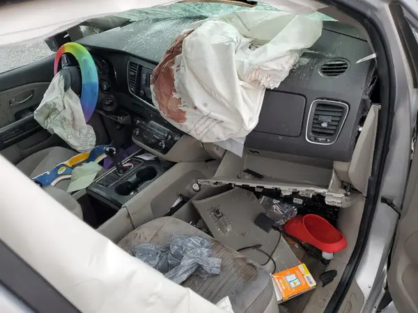KNDMB5C12G6163219 2016 KIA SEDONA - Image 8