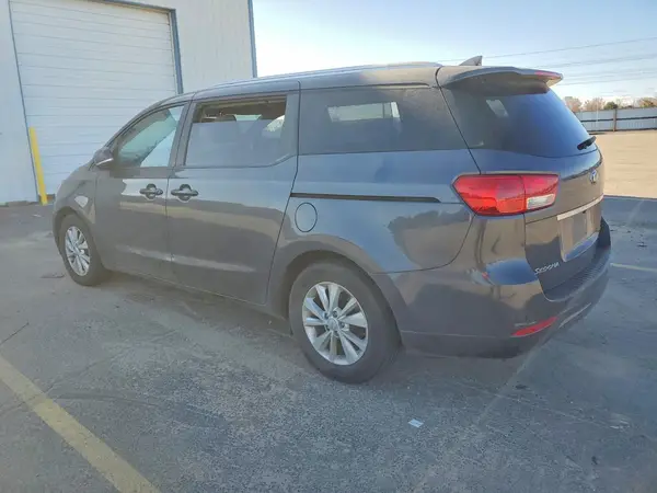KNDMB5C12G6165276 2016 KIA SEDONA - Image 2