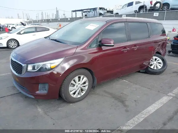 KNDMB5C12G6165679 2016 KIA SEDONA - Image 2