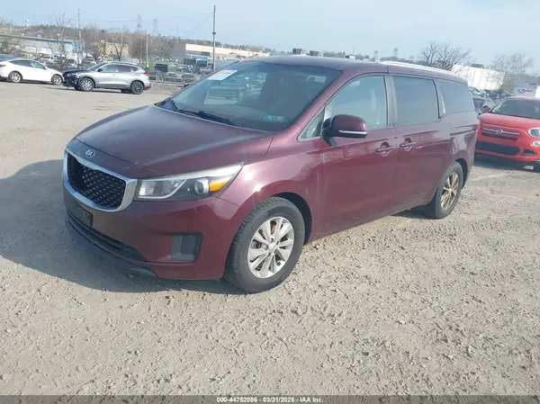 KNDMB5C12G6178139 2016 KIA SEDONA - Image 2