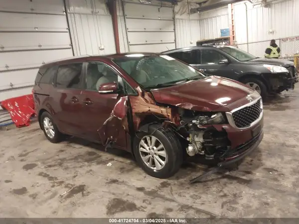 KNDMB5C12G6182286 2016 KIA SEDONA - Image 1