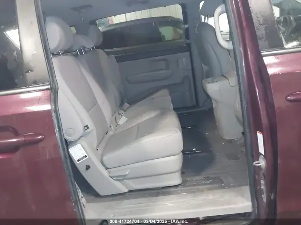 KNDMB5C12G6182286 2016 KIA SEDONA - Image 8