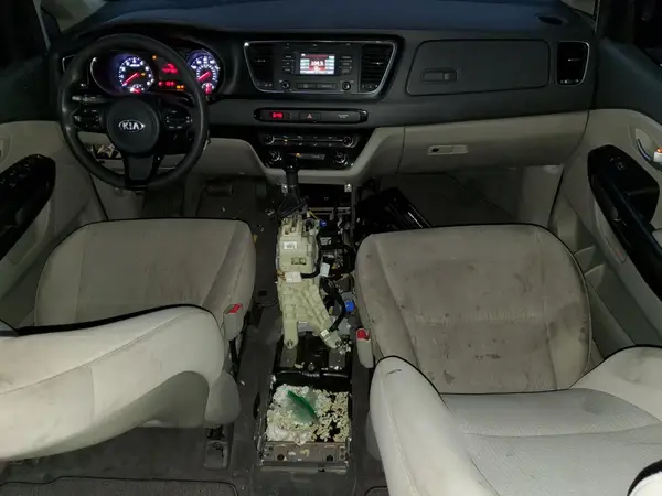 KNDMB5C12G6182496 2016 KIA SEDONA - Image 8