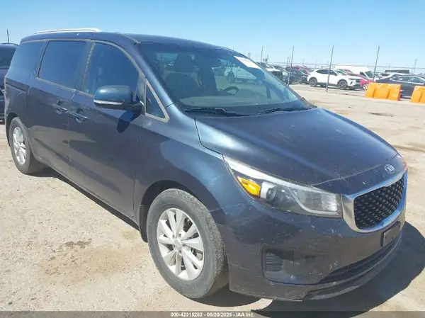 KNDMB5C12G6185883 2016 KIA SEDONA - Image 1