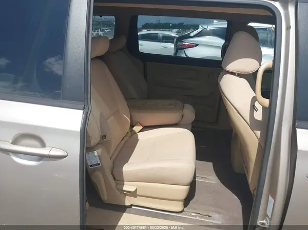 KNDMB5C12G6187200 2016 KIA SEDONA - Image 8