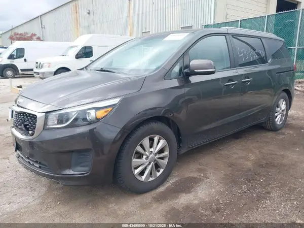 KNDMB5C12G6189707 2016 KIA SEDONA - Image 2