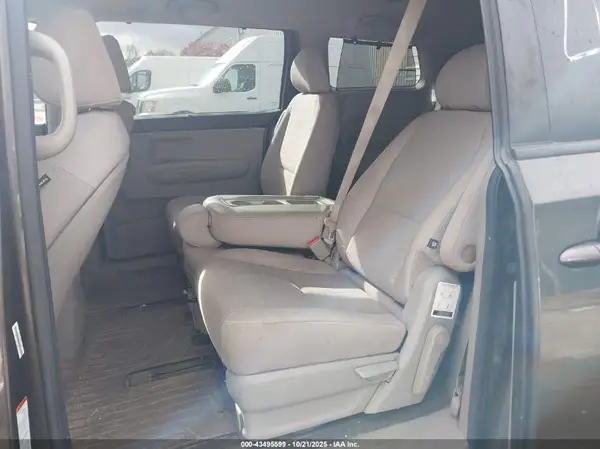 KNDMB5C12G6189707 2016 KIA SEDONA - Image 8