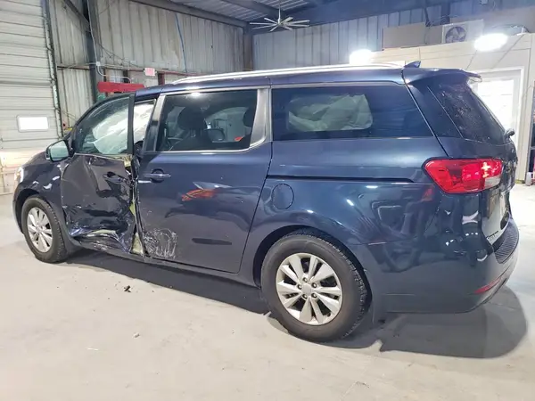 KNDMB5C12G6203363 2016 KIA SEDONA - Image 2