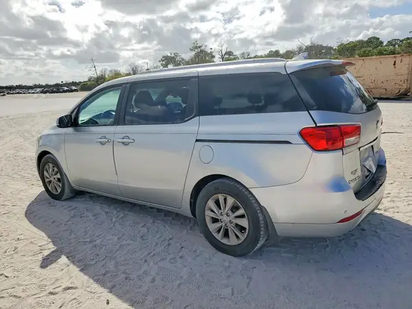 KNDMB5C12G6206277 2016 KIA SEDONA - Image 2