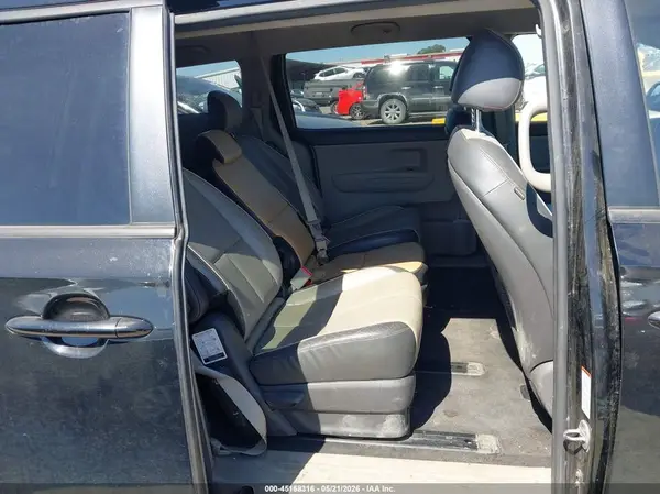KNDMB5C12G6209213 2016 KIA SEDONA - Image 8