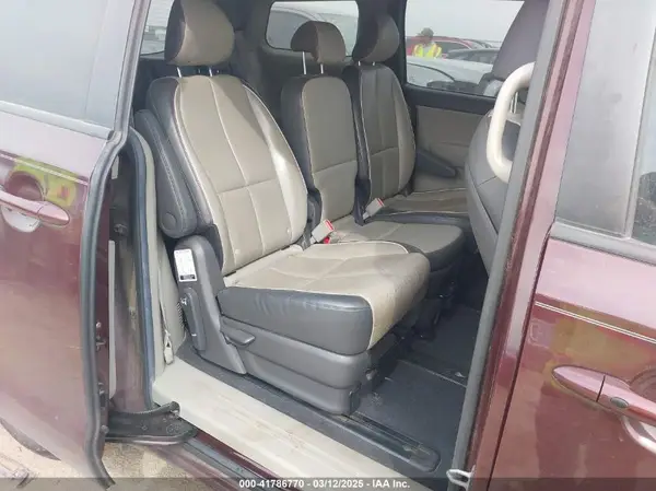 KNDMB5C12G6211589 2016 KIA SEDONA - Image 8