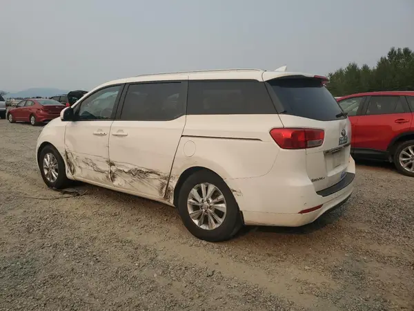 KNDMB5C12G6213830 2016 KIA SEDONA - Image 2
