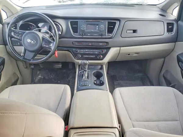 KNDMB5C12G6220907 2016 KIA SEDONA - Image 8