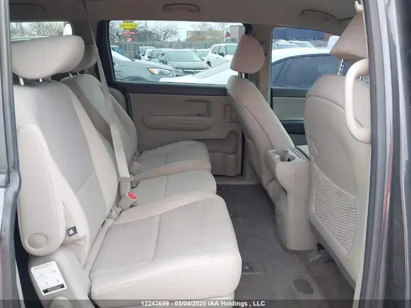 KNDMB5C12G6234712 2016 KIA SEDONA - Image 8