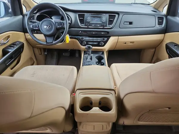 KNDMB5C12H6219306 2017 KIA SEDONA - Image 8