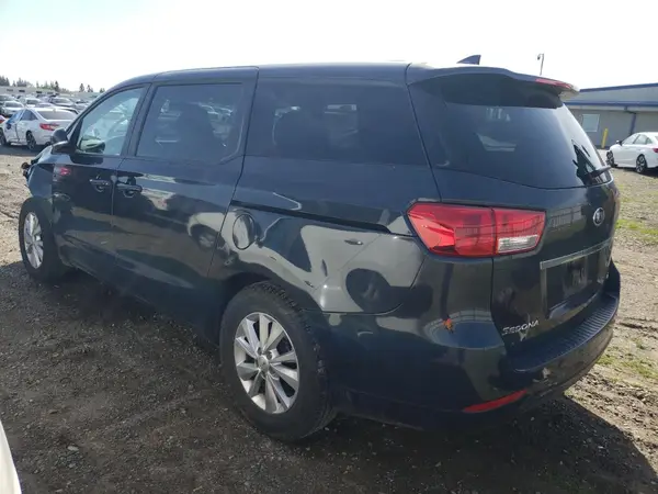 KNDMB5C12H6220049 2017 KIA SEDONA - Image 2