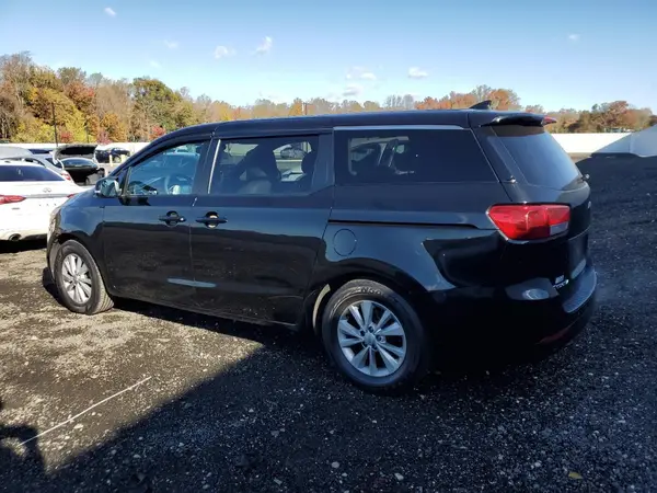 KNDMB5C12H6228474 2017 KIA SEDONA - Image 2