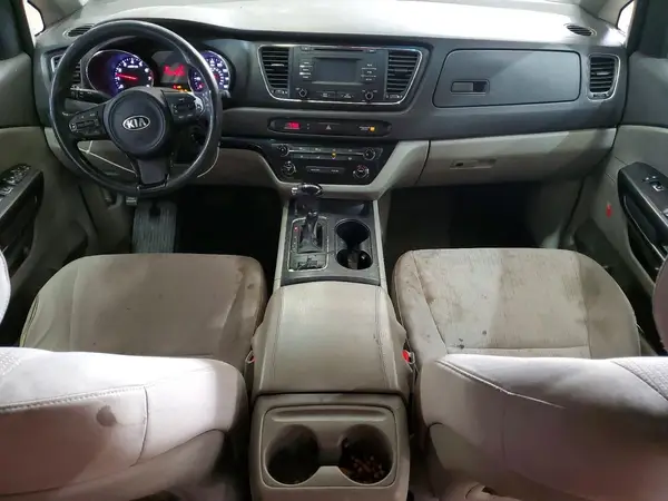 KNDMB5C12H6229088 2017 KIA SEDONA - Image 8