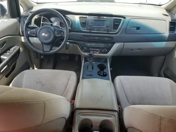 KNDMB5C12H6229561 2017 KIA SEDONA - Image 8