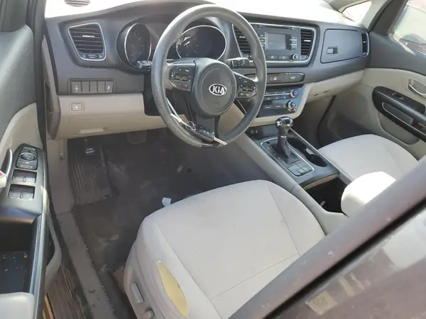 KNDMB5C12H6230547 2017 KIA SEDONA - Image 8