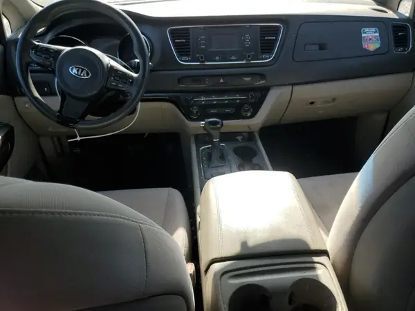KNDMB5C12H6231892 2017 KIA SEDONA - Image 8