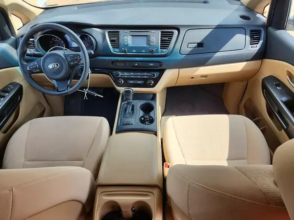 KNDMB5C12H6232623 2017 KIA SEDONA - Image 8