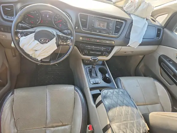 KNDMB5C12H6238955 2017 KIA SEDONA - Image 8