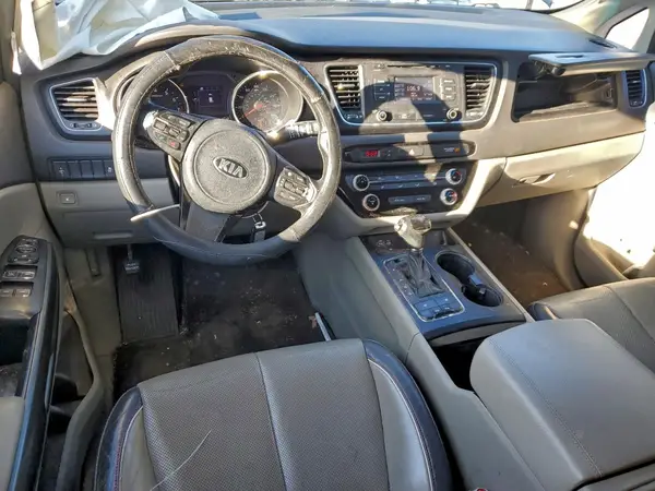 KNDMB5C12H6239863 2017 KIA SEDONA - Image 8